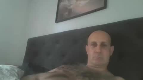 mikael_r52 online show from May 2026 03:57:01 AM