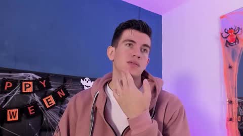 mikael online show from November 2025 04:15:02 AM