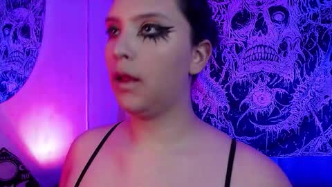 Mika online show from November 2025 10:31:02 PM