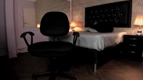 Snapshot of mike2_wills chatting on December 2024 03:34:01 AM Mike2 wills online show from December 2024 03:34:01 AM