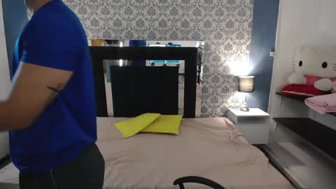 Snapshot of mike2_wills chatting on February 2025 12:52:02 AM Mike2 wills online show from February 2025 12:52:02 AM