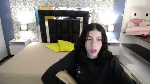 Snapshot of mike2_wills chatting on February 2025 05:53:01 AM Mike2 wills online show from February 2025 05:53:01 AM