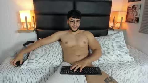  MIKE FOXXX online show from January 2026 03:26:01 PM