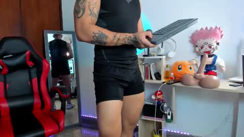 mike_manchester online show from October 2025 07:58:02 PM