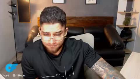 Snapshot of mike_montoya chatting on July 2026 02:28:01 AM Mike Montoya online show from July 2026 02:28:01 AM