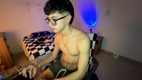 Mike Pineapple online show from October 2025 03:47:01 AM