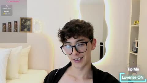 Mikebelf4 online show from April 2026 10:15:01 PM