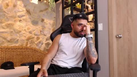 Mike Blare online show from January 2025 10:17:01 PM