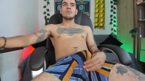 mikee_scooth online show from December 2024 06:12:01 PM