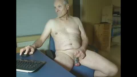 mikel19623 online show from November 2025 04:19:02 PM