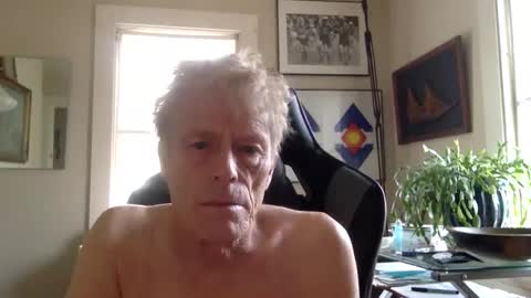 Snapshot of mikelub11235 chatting on January 2025 04:21:01 PM mikelub11235 online show from January 2025 04:21:01 PM