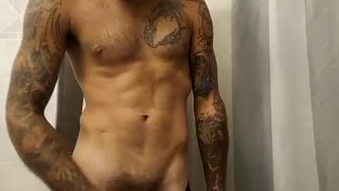 Snapshot of mikesbigcock4u chatting on August 2026 05:29:02 AM mikesbigcock4u online show from August 2026 05:29:02 AM