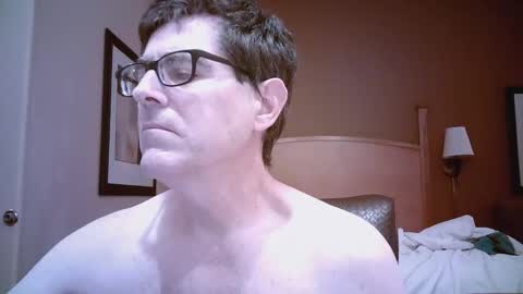 Snapshot of mikewulds chatting on June 2026 01:44:01 PM Mike online show from June 2026 01:44:01 PM