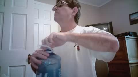 Snapshot of mikewulds chatting on July 2026 06:22:01 PM Mike online show from July 2026 06:22:01 PM
