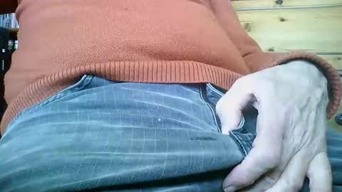 Snapshot of mikeybed chatting on March 2026 03:39:01 PM mikeybed online show from March 2026 03:39:01 PM