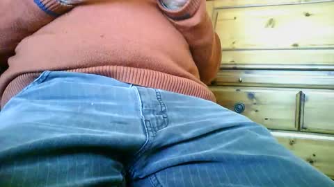 Snapshot of mikeybed chatting on March 2026 09:34:02 AM mikeybed online show from March 2026 09:34:02 AM