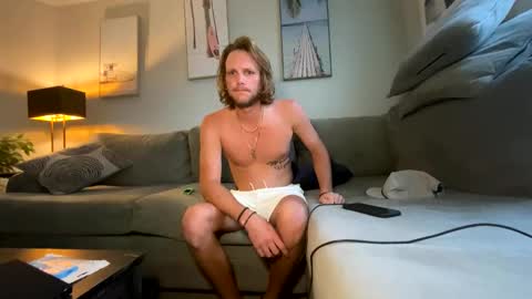 mikeywhite123 online show from September 2025 10:48:02 PM