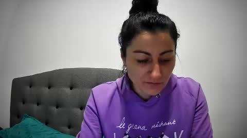 Mikyloveu online show from February 2026 05:16:01 PM