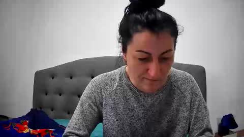 Mikyloveu online show from April 2026 02:15:02 PM