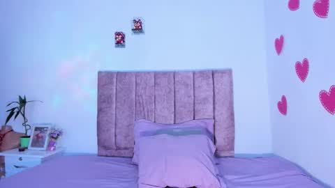 mila_1wood online show from October 2025 01:08:01 PM