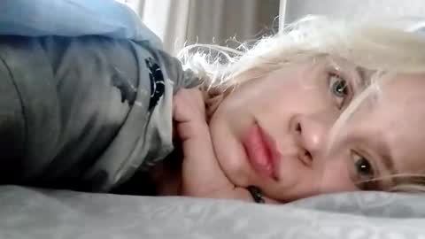 Snapshot of mila_420 chatting on October 2025 05:15:02 AM Mila 420 online show from October 2025 05:15:02 AM