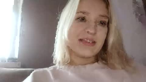 Snapshot of mila_420 chatting on November 2025 09:31:01 AM Mila 420 online show from November 2025 09:31:01 AM