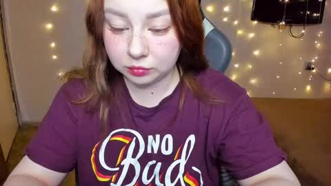 Snapshot of mila_foxxxy chatting on December 2024 04:47:02 AM Mila shy sensual person  online show from December 2024 04:47:02 AM