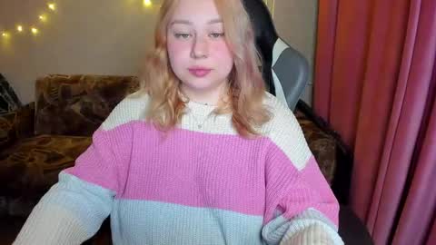 Snapshot of mila_foxxxy chatting on October 2025 09:12:02 PM Mila shy sensual person  online show from October 2025 09:12:02 PM