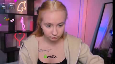 mila_glow online show from December 2025 07:29:02 PM