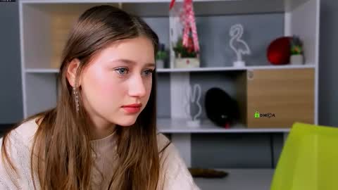 mila_glow online show from February 2026 06:35:02 AM