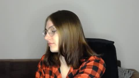 Snapshot of mila_keyy chatting on May 2026 08:24:02 PM mila_keyy online show from May 2026 08:24:02 PM