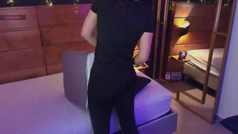 Snapshot of mila_kiitty chatting on June 2026 11:15:01 AM Milena online show from June 2026 11:15:01 AM