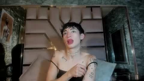 Mila online show from October 2025 04:10:01 AM