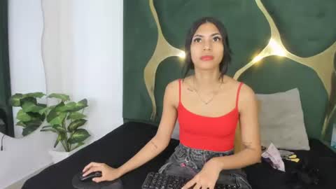 Snapshot of mila_petiteasm chatting on June 2026 12:38:02 PM mila_petiteasm online show from June 2026 12:38:02 PM