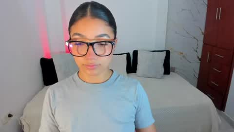 Snapshot of mila_rose1 chatting on June 2026 03:31:01 AM martina online show from June 2026 03:31:01 AM