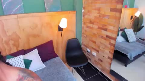 Mila and samy online show from December 2025 12:03:02 PM