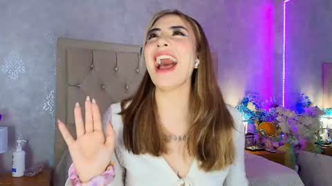 Snapshot of mila_smirnovavk chatting on July 2026 03:20:02 AM MILA online show from July 2026 03:20:02 AM