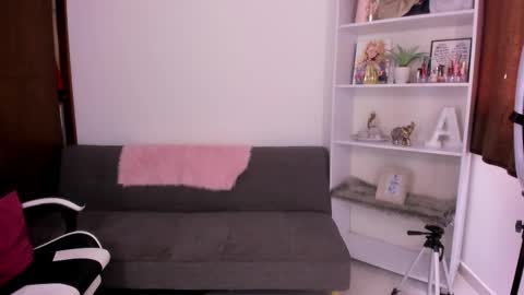 Snapshot of mila_violet chatting on September 2025 07:25:02 PM Mila online show from September 2025 07:25:02 PM