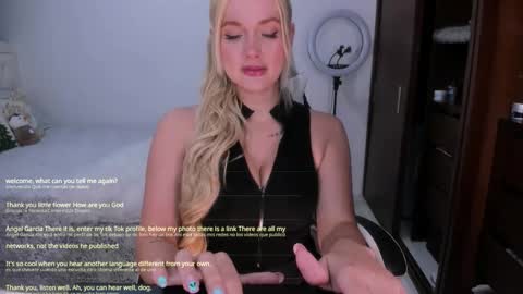 Snapshot of mila_violet chatting on December 2025 11:10:01 PM Mila online show from December 2025 11:10:01 PM