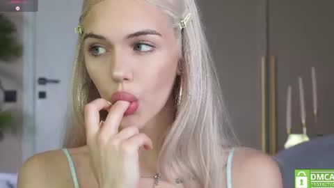 Snapshot of milabunny_ chatting on June 2026 11:31:01 AM Mila and u can call me sweet bunny online show from June 2026 11:31:01 AM