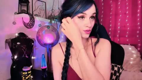 Snapshot of miladyjolie chatting on August 2026 04:38:02 PM MiladyJolie online show from August 2026 04:38:02 PM
