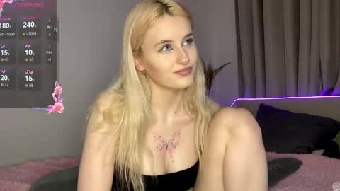 Mila online show from February 2026 06:12:01 PM