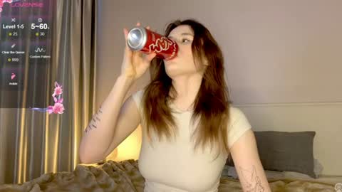 Snapshot of milaelin chatting on July 2026 01:23:02 AM Mila online show from July 2026 01:23:02 AM