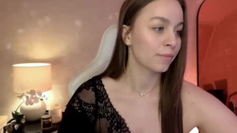 Mila Fleur online show from December 2025 03:06:01 PM