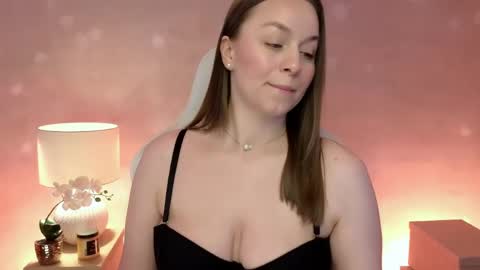 Mila Fleur online show from April 2026 02:02:02 PM