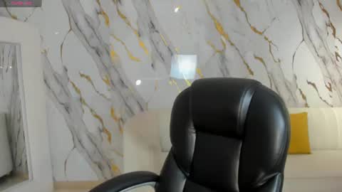 Snapshot of milalawrence_ chatting on June 2026 07:16:01 PM Mila online show from June 2026 07:16:01 PM