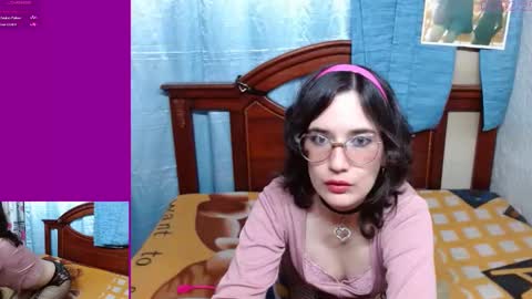 Snapshot of milalunala chatting on February 2025 12:49:01 AM Mila-Lunala online show from February 2025 12:49:01 AM