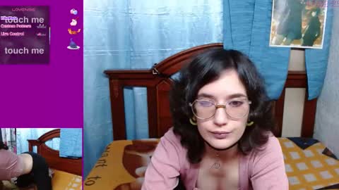 Snapshot of milalunala chatting on February 2025 02:27:01 AM Mila-Lunala online show from February 2025 02:27:01 AM