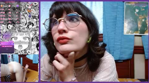 Snapshot of milalunala chatting on February 2025 01:24:01 AM Mila-Lunala online show from February 2025 01:24:01 AM