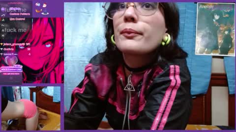 Snapshot of milalunala chatting on February 2025 03:55:02 AM Mila-Lunala online show from February 2025 03:55:02 AM